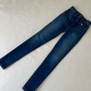 A&F Ultra High Rise Super Skinny Jean Dark Sz 25
